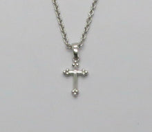 Bottony Crosslet