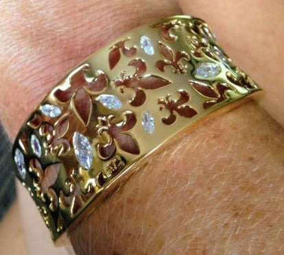 Fleur de Lis Pierced Cuff(Bangle) Bracelet (New Version No Stones Images Are Wrong Shown with Stones) Large / Rhodium